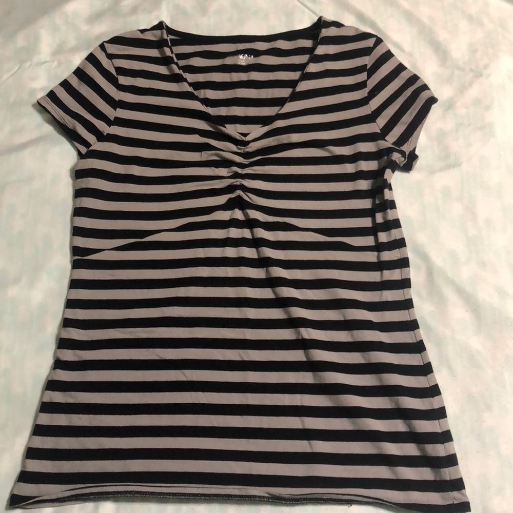 Merona tee with V neck